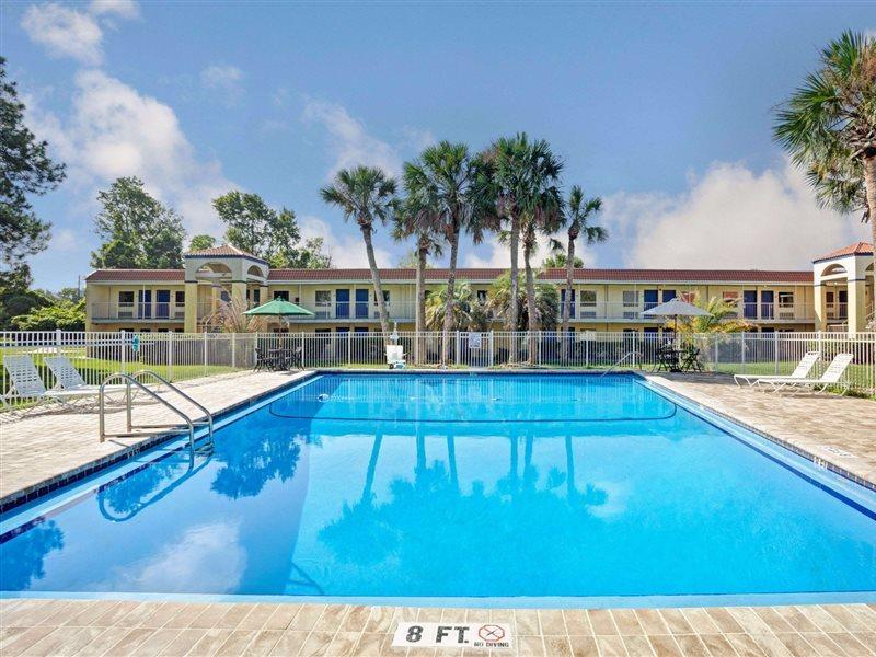 Days Inn By Wyndham Jacksonville South Memorial Hospital Εξωτερικό φωτογραφία